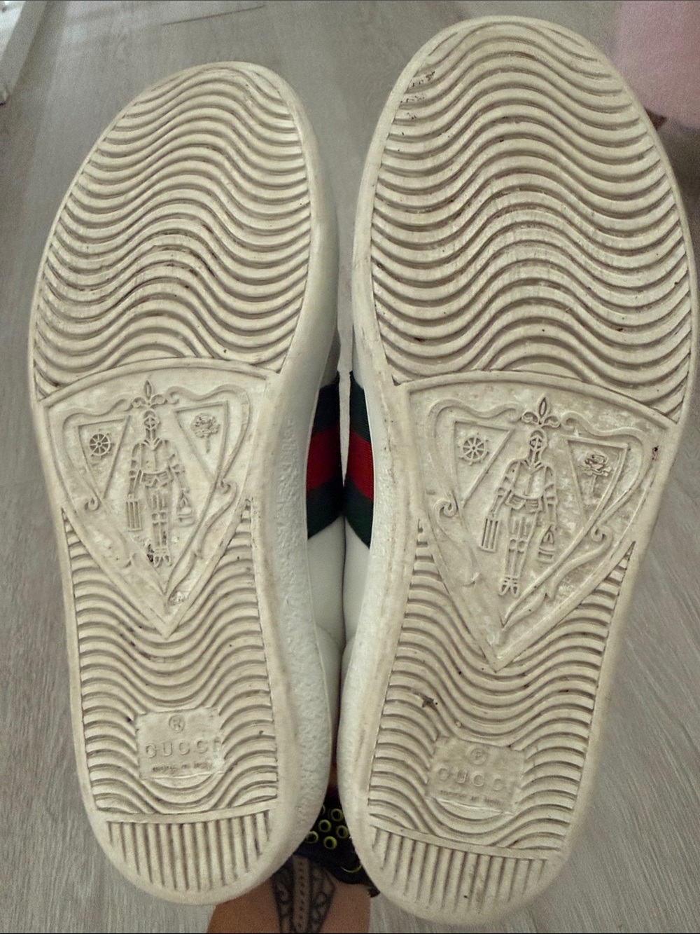 Gucci White Sneakers with Black Stripe, Red & Green Heel Accents - Picture 4 of 4